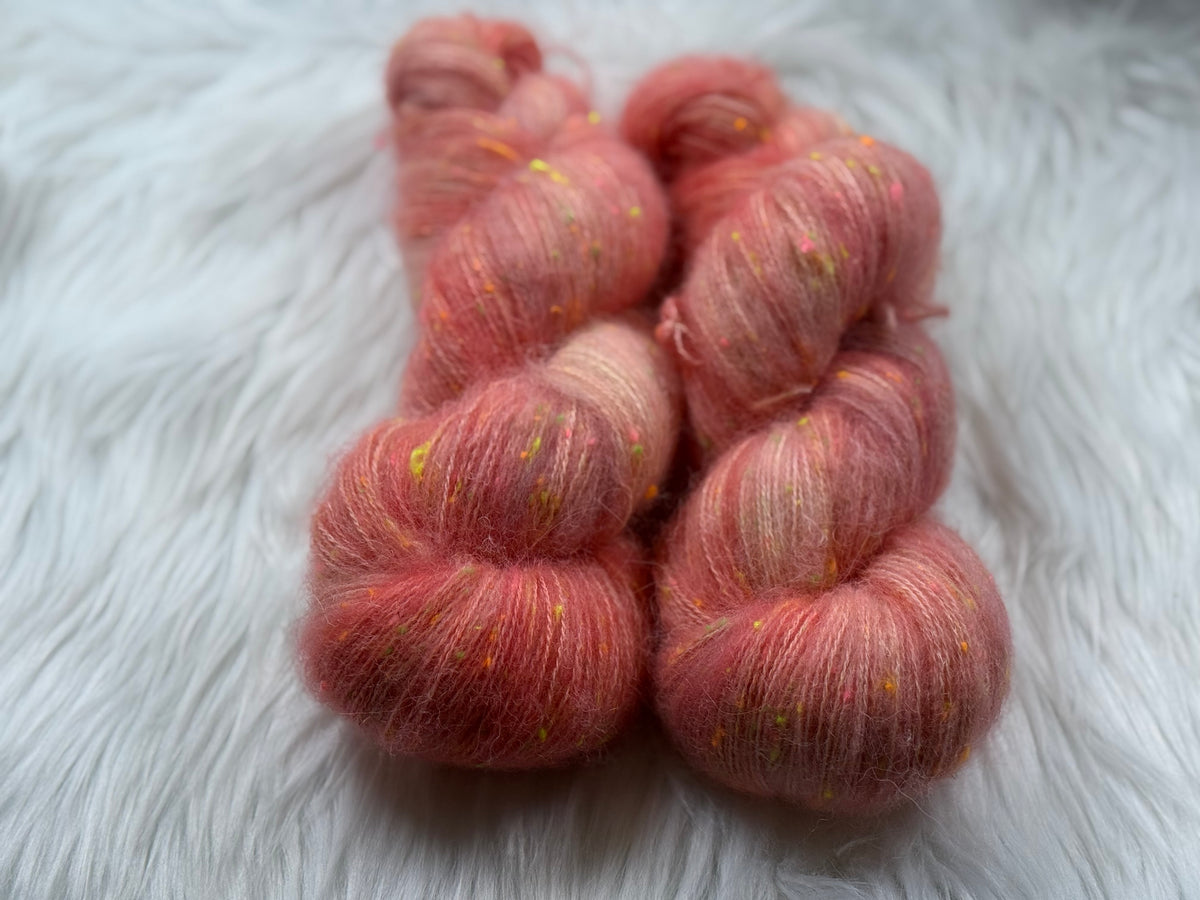 Confetti Glow - Honeysuckle