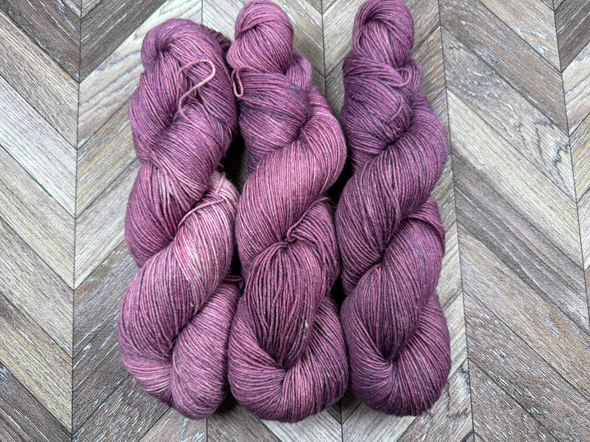 Luxlin Fingering - Wine Bar Kit Fade