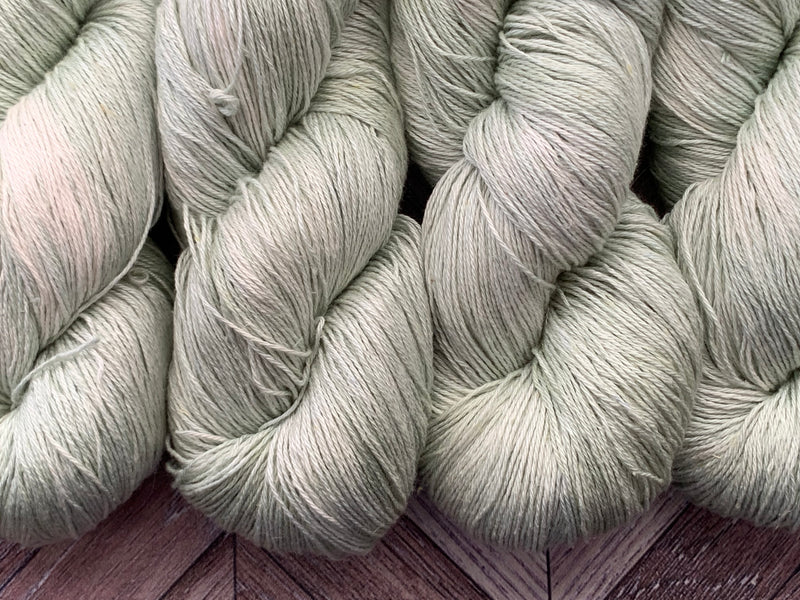 Silken Linen Fingering - Hint O Green