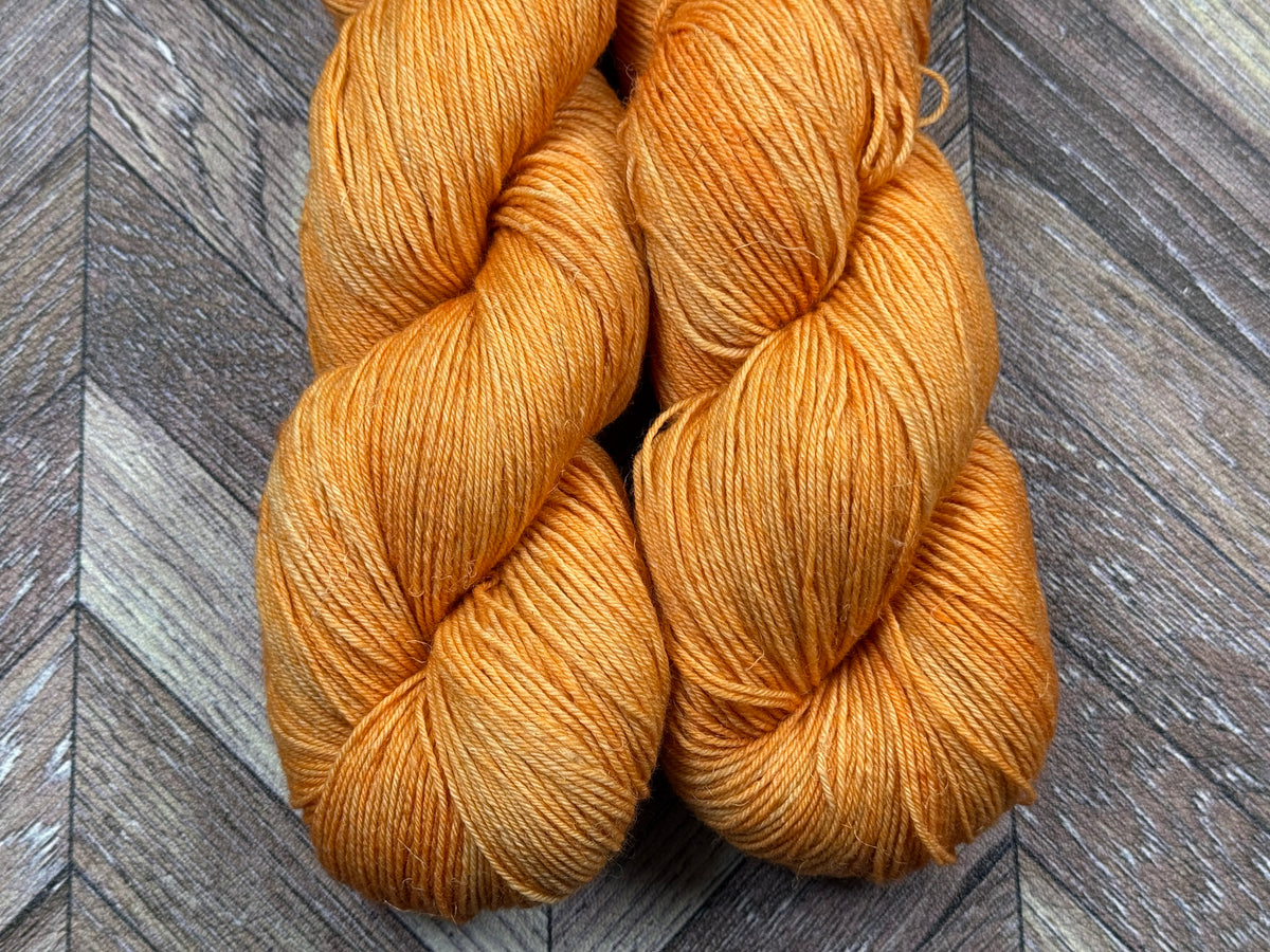 Luxlin Fingering - Orange Crush