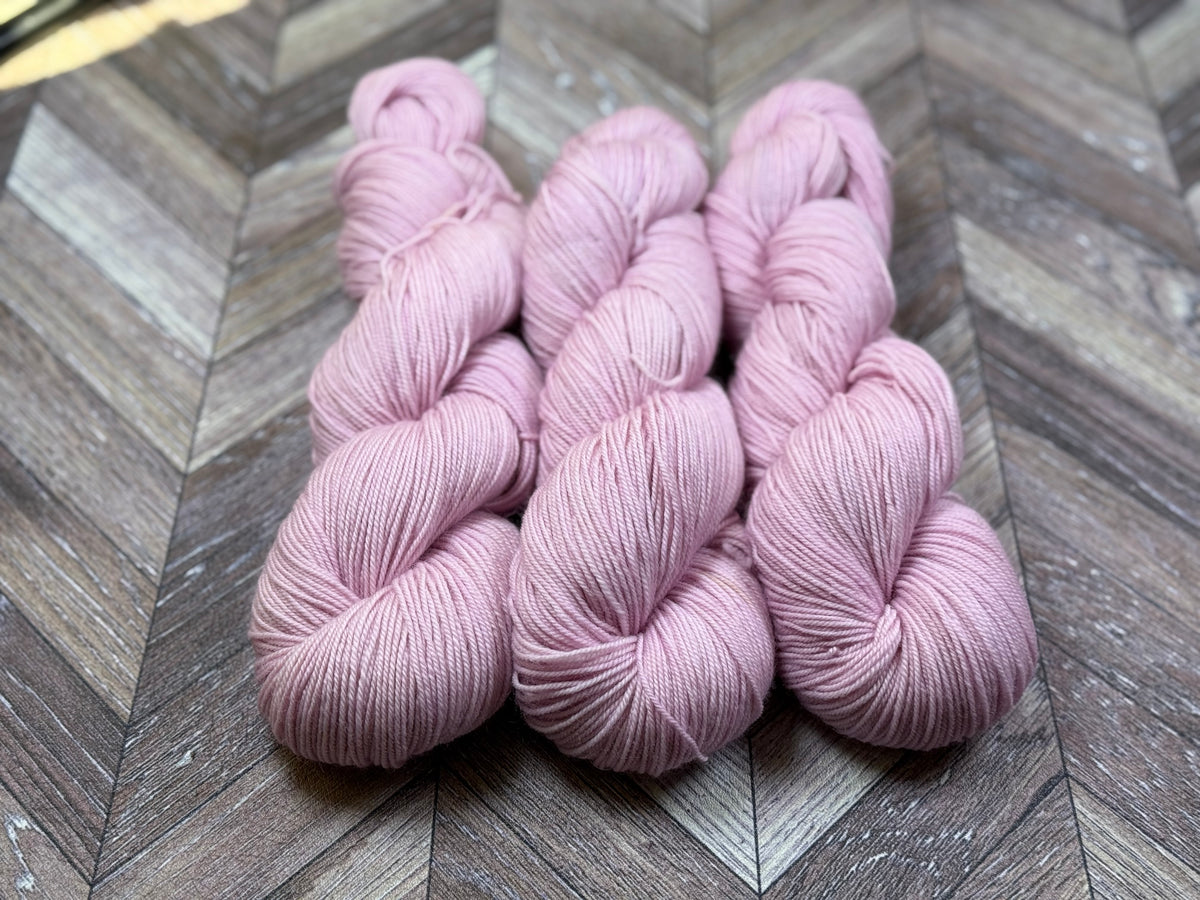 Woolstead Sport - Cottage Bloom