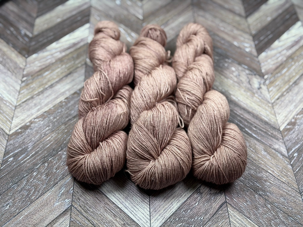 Luxlin Fingering - Mesa Pink