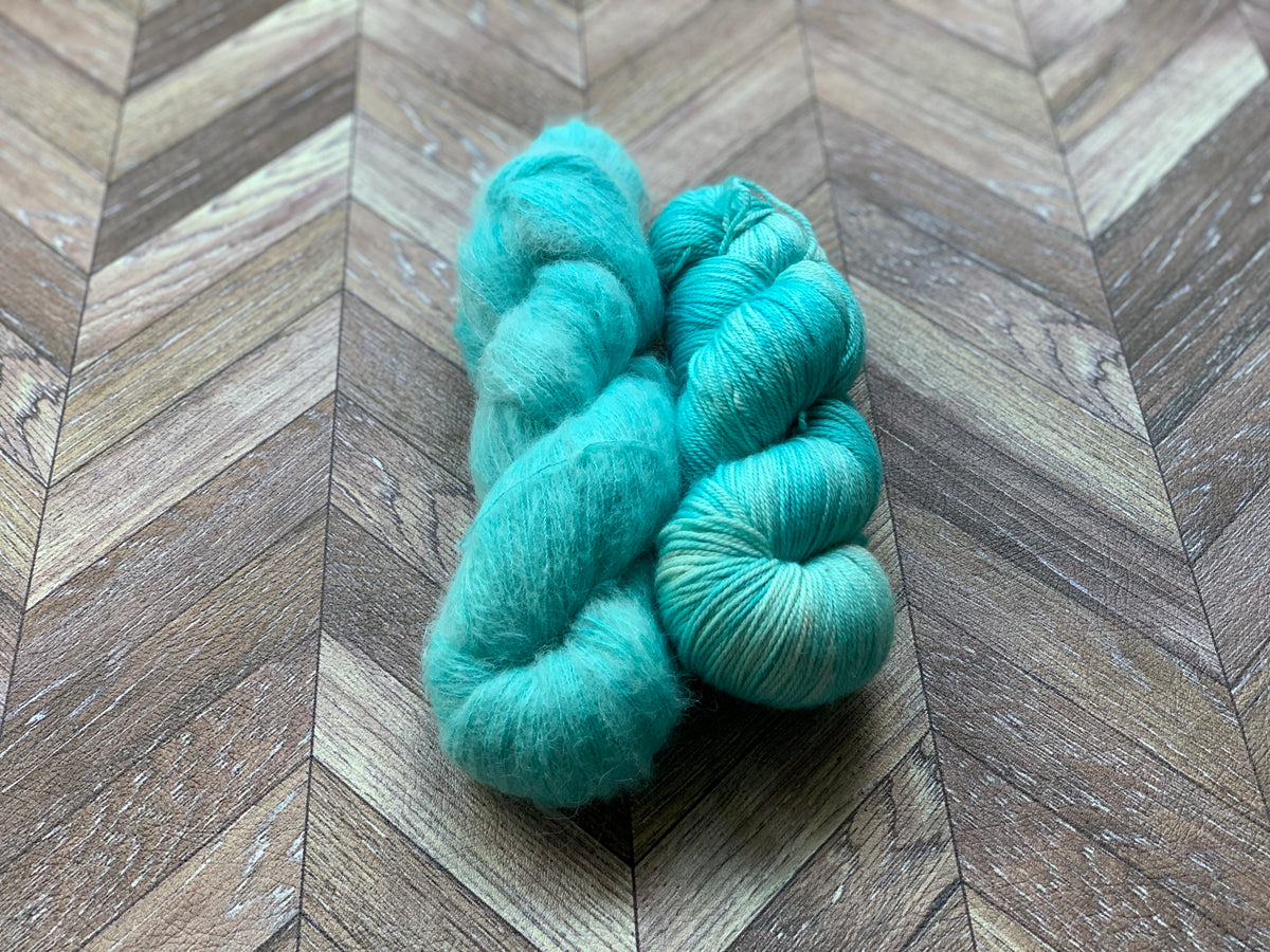 Combo 6824d- Sock Marl and Suri Silk Fluff - 837yds 150g, 2-colour