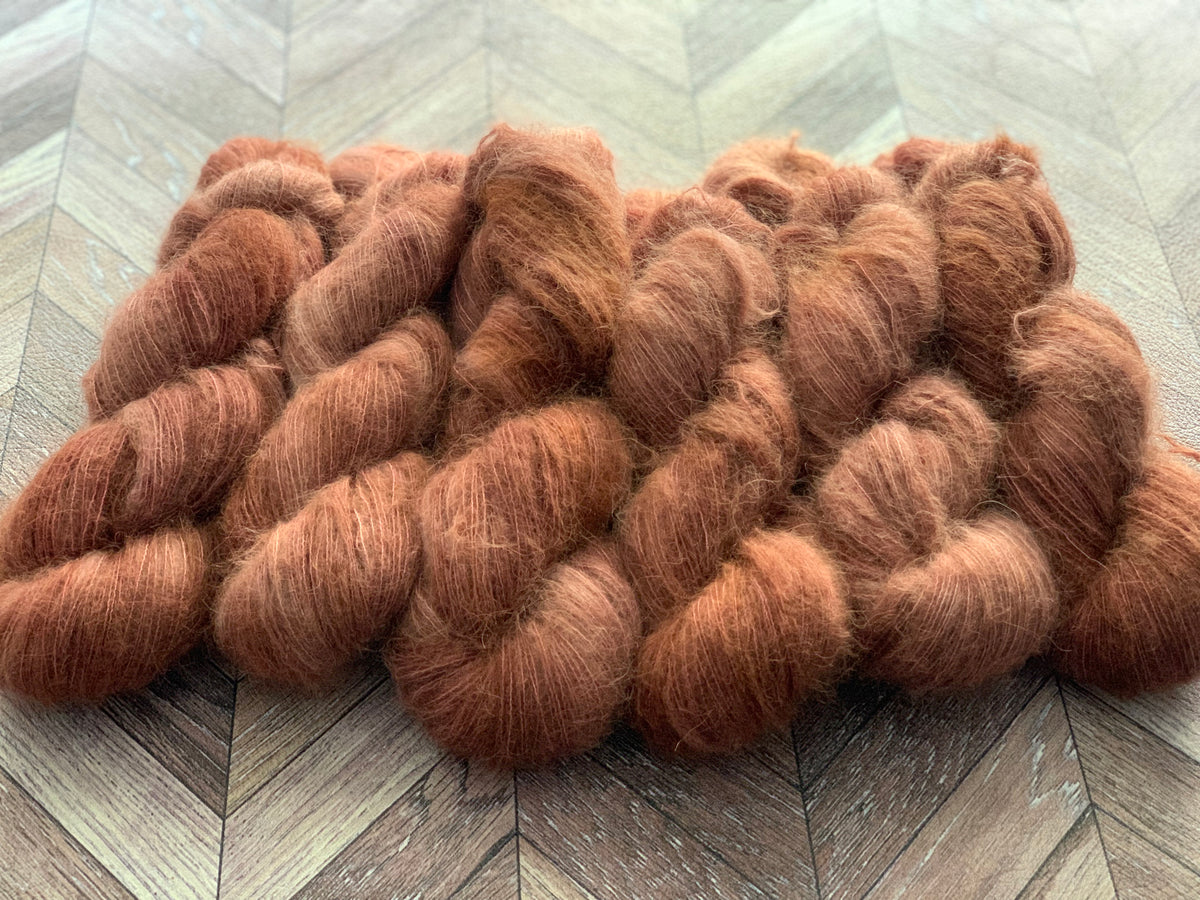 Suri Silk Fluff - Warm Caramel