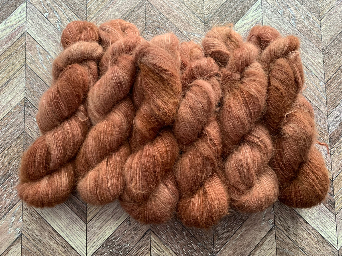 Suri Silk Fluff - Warm Caramel