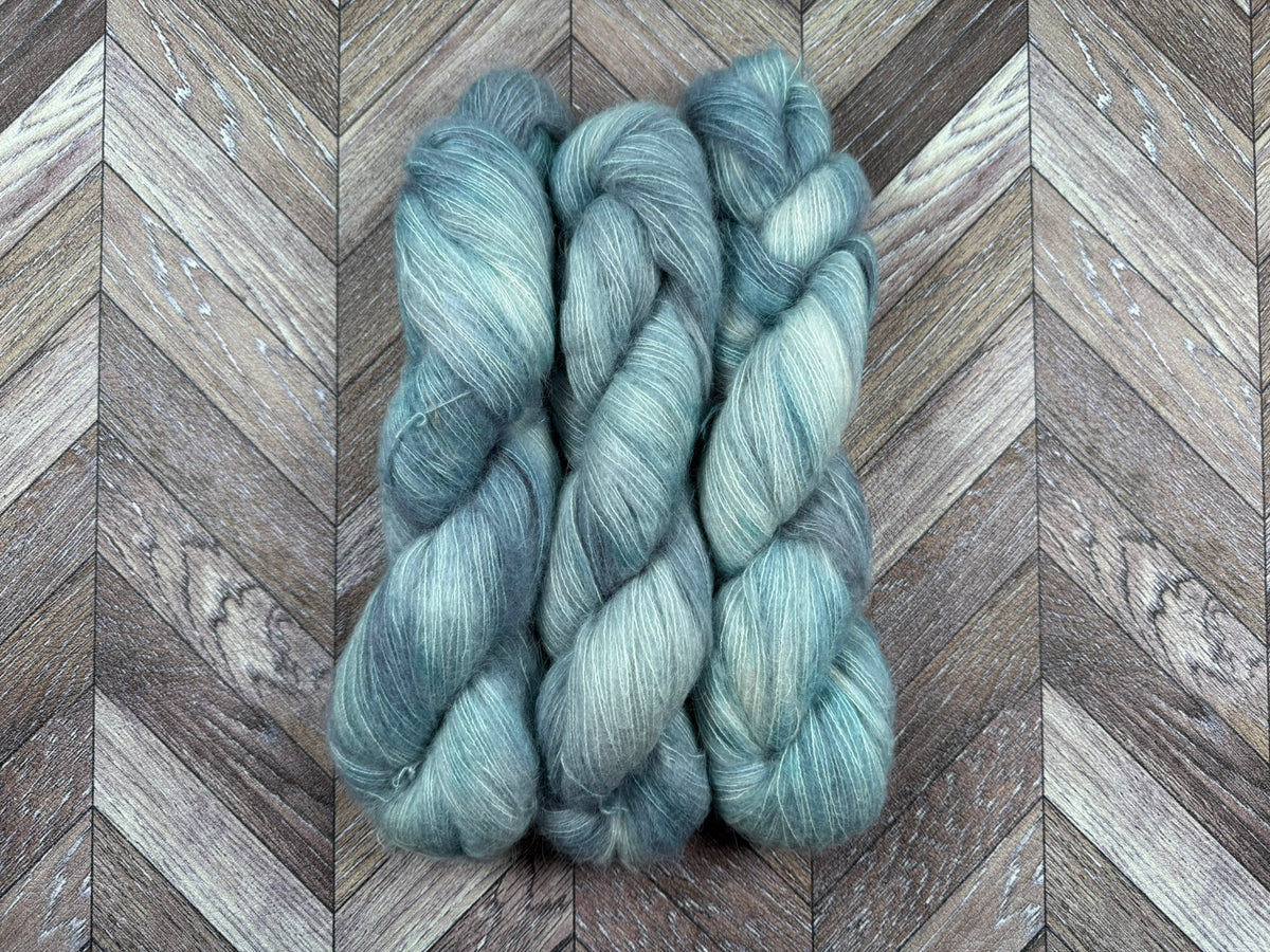 Suri Silk Fluff - Ice Tray