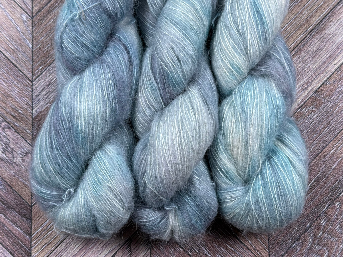 Suri Silk Fluff - Ice Tray