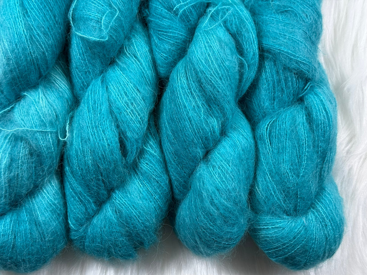 Suri Silk Fluff - Lagoon Whisper