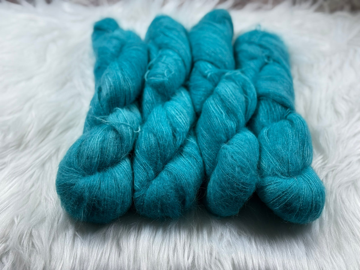Suri Silk Fluff - Lagoon Whisper