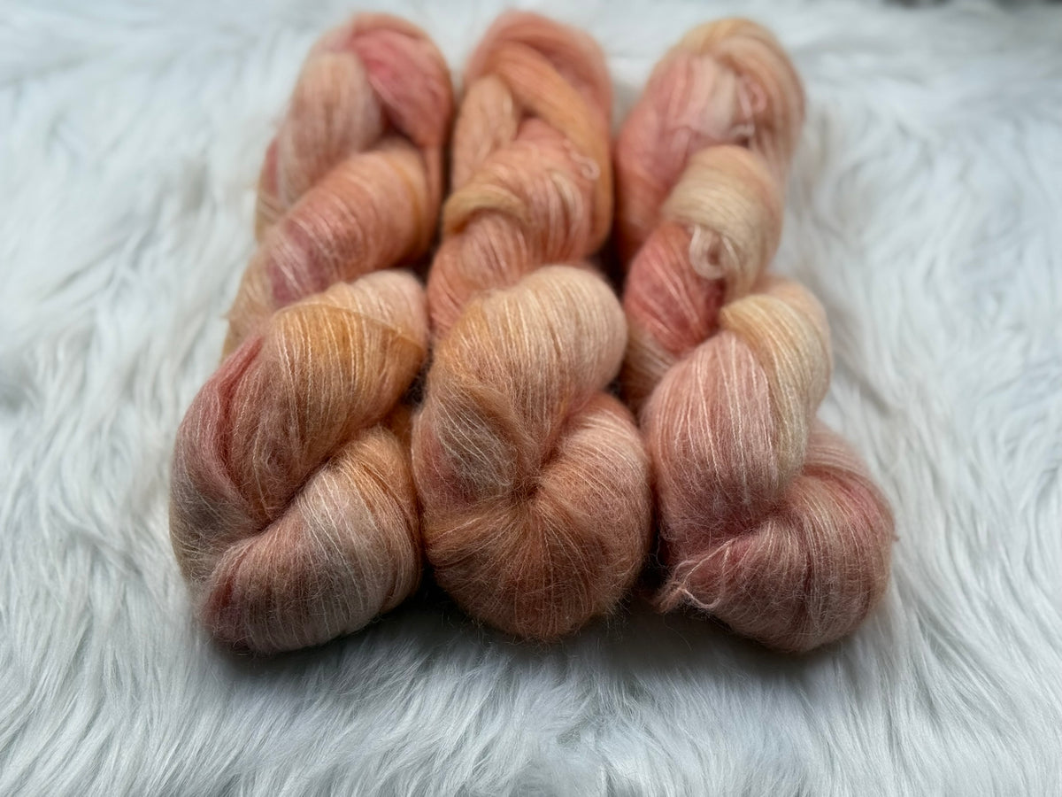 Suri Silk Fluff - Peach Fizz